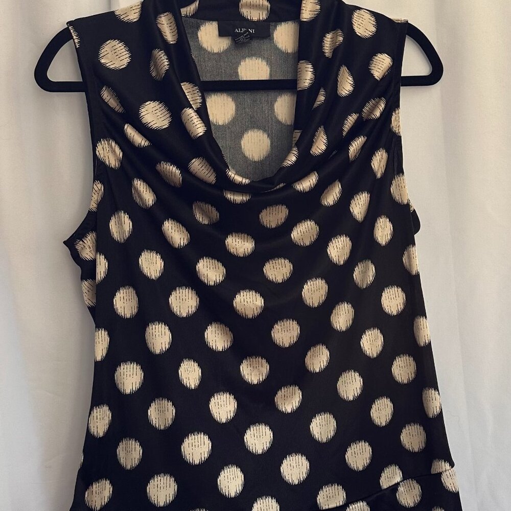 Alfani Cowl Neck Sleeveless Top with Banded Bottom Sz L EUC